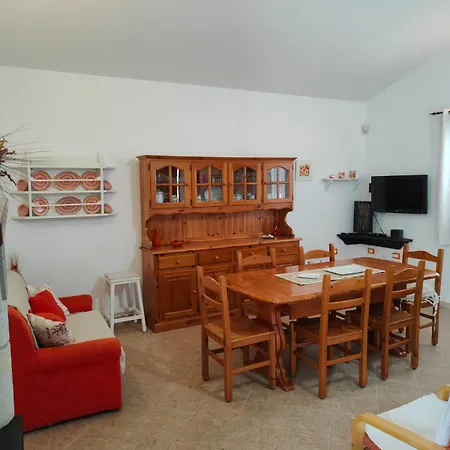 La_casa_di_ Willy Holiday home Canai